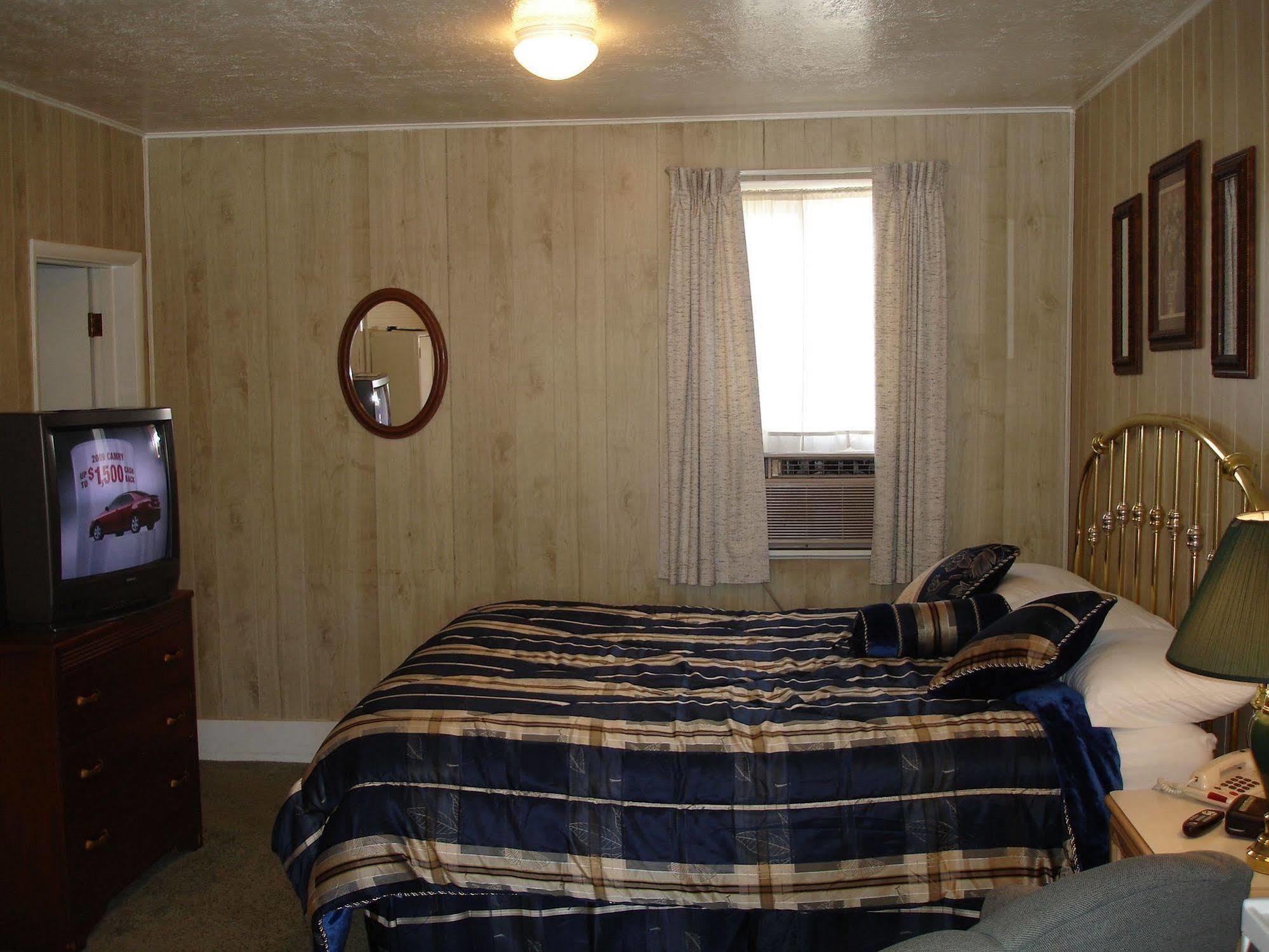 Modoc Inn Alturas Extérieur photo
