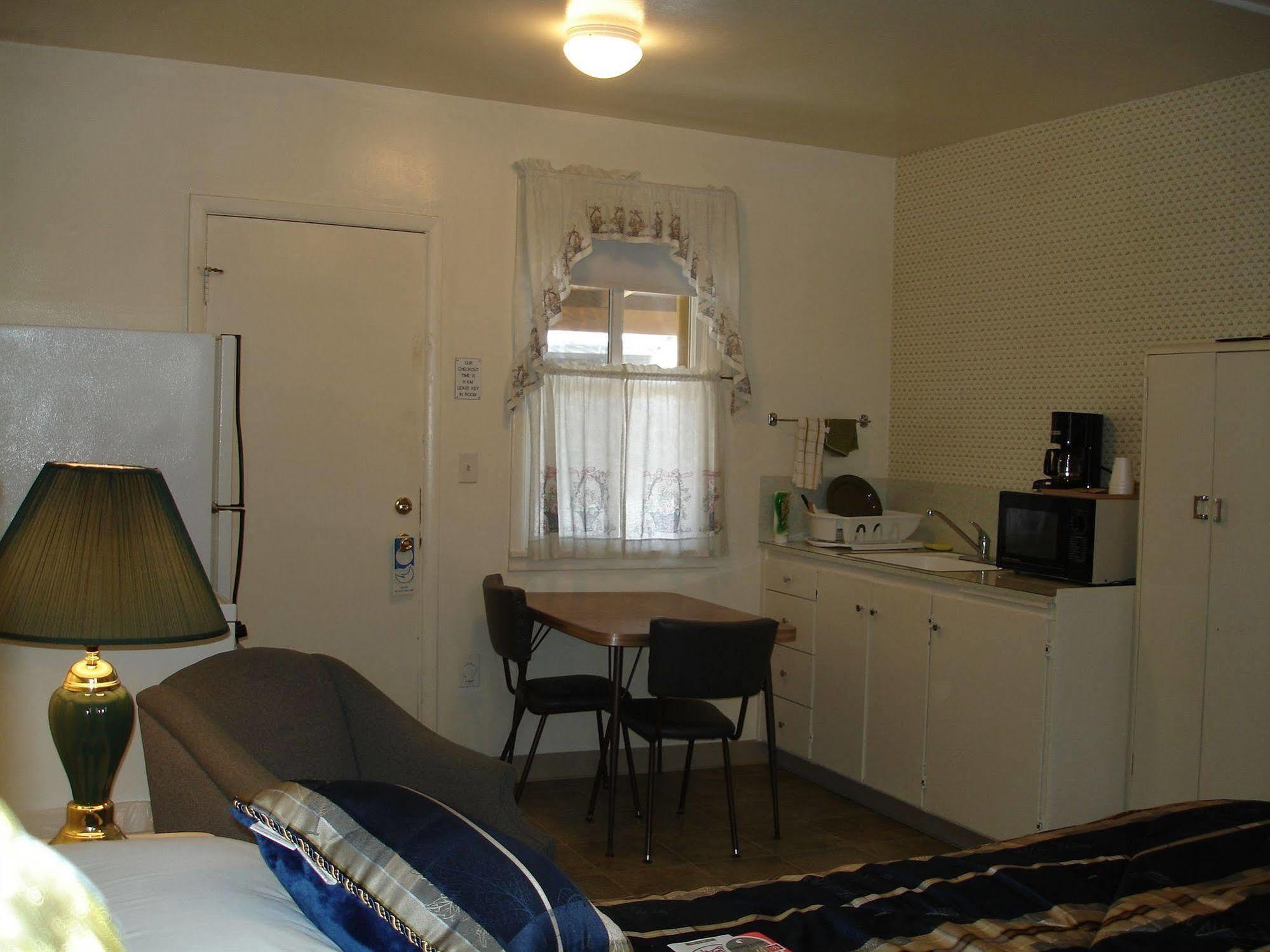 Modoc Inn Alturas Extérieur photo